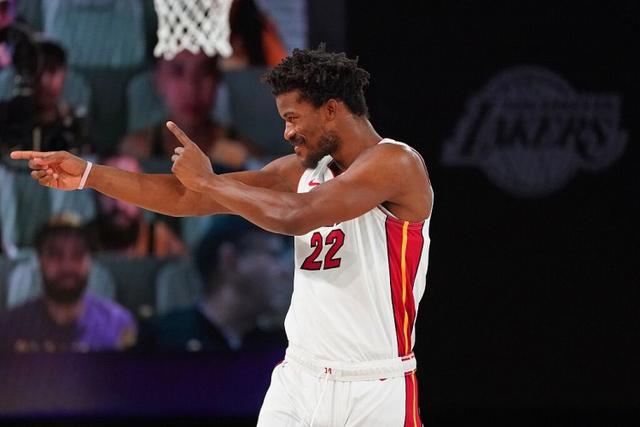 中国女篮和三人女篮共18人获体育运动荣誉奖章