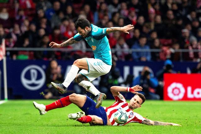 吹杨缺阵老鹰险胜绿军 斯波大失误热火负活塞