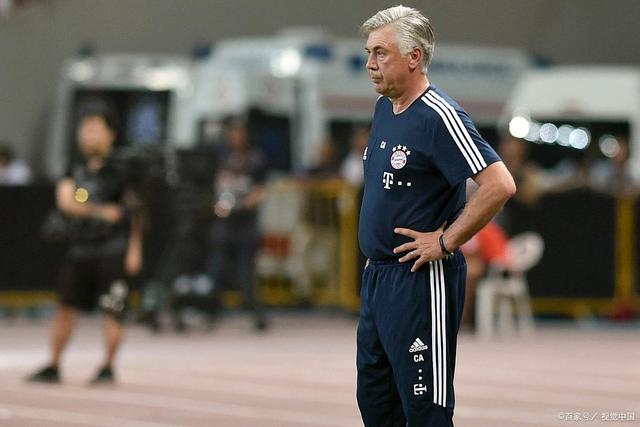 第61期两张球星卡就能买座岛？