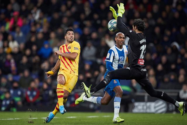 郑薇：朝鲜主力中锋缺阵 我们临时打小球战术